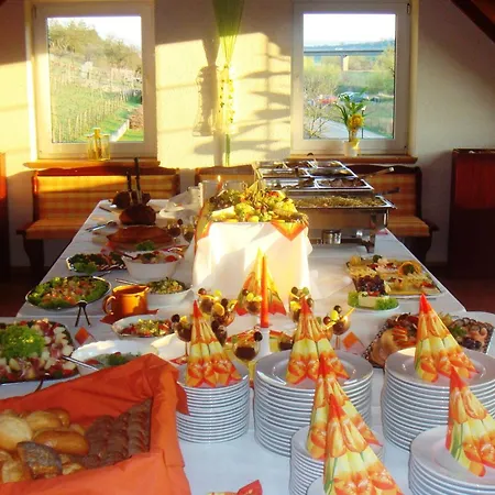 فندق Weingut Schulze *