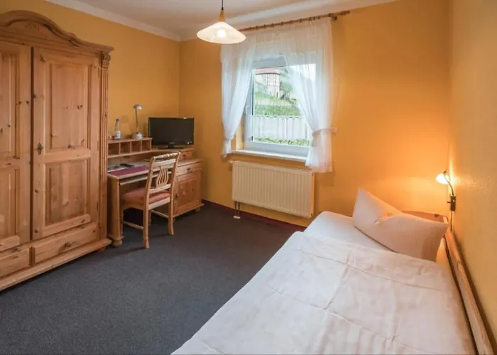 Отель Weingut Schulze